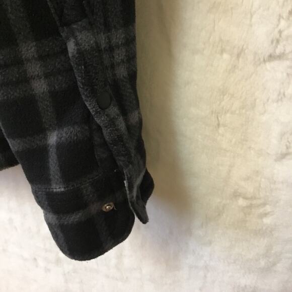 Voyager Dark Gray Plaid Sherpa Shirt - Picture 14 of 16